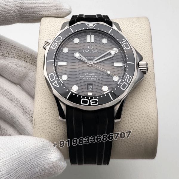 OmegaSeamasterDiverProfessionalSteelBezelRubberStrapSuperHighQualitySwissAutomaticWatch_1